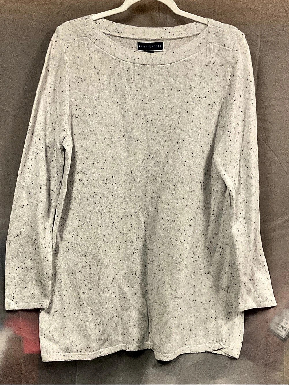 Karen Scott Long Sleeve Speckled Top in White & Gray Size Large